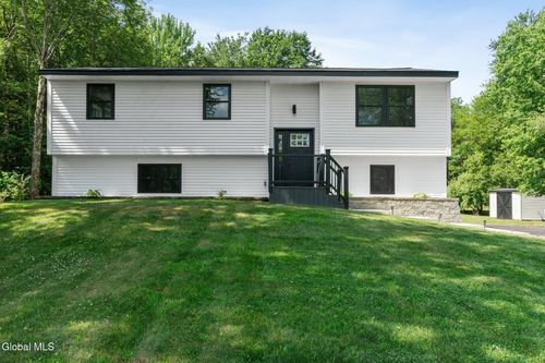 47 Birds Hill Rd, Averill Park, NY, 12018-4702 | Card Image
