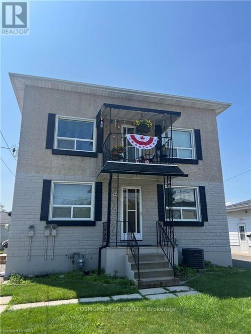 68 Clifford Ave, Welland, ON, L3C2G1 | Card Image