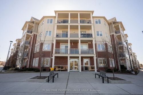 315-80 Aspen Springs Dr, Clarington, ON, L1C0V4 | Card Image