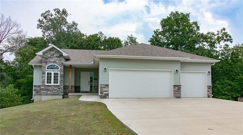 21 Se 230th Rd, Warrensburg, MO, 64093-7789 | Card Image