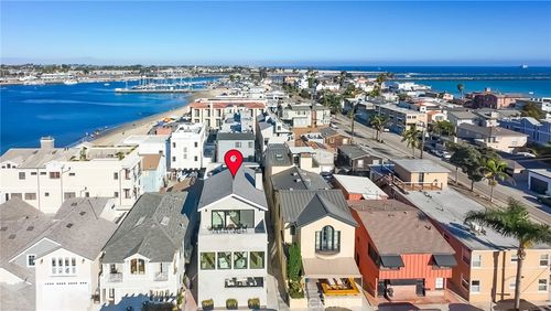 58 66th Pl, Long Beach, CA, 90803-4513 | Card Image