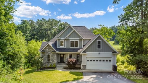 108 N Course Dr, Etowah, NC, 28729-0137 | Card Image