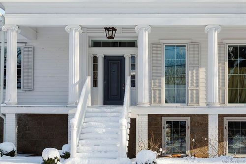 3705 Main St, Stone Ridge, NY, 12484-5613 | Card Image