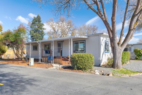 281 Lakeview Dr, Grants Pass, OR, 97526-5913 | Card Image