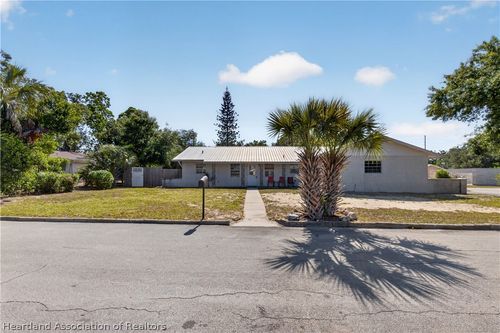 11 Lantana Ave, AVON PARK, FL, 33825-4229 | Card Image