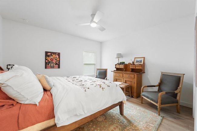 Upstairs Secondary Bedroom | Image 40