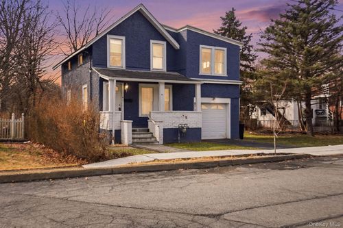 97 Maple St, Newburgh, NY, 12550-4034 | Card Image