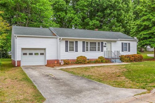 314 Joyce Ln, Kernersville, NC, 27284-2734 | Card Image