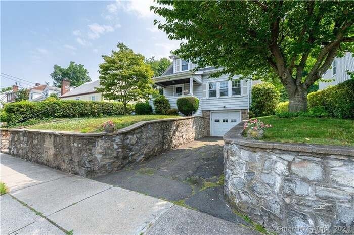 Maher Rd, Stamford, CT 06902