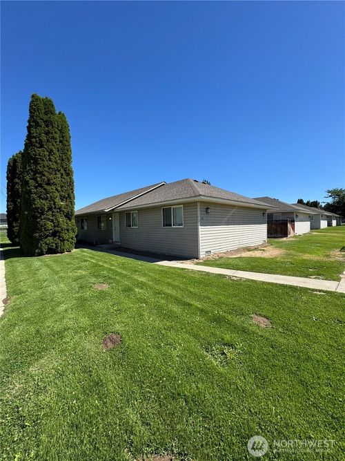 aandb-1011 E 19th Ave, Ellensburg, WA, 98926-5403 | Card Image