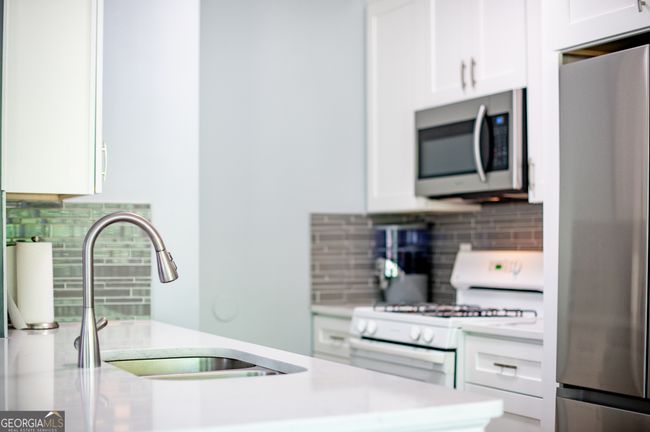 2135 Dillard Xing, Townhouse with 2 bedrooms, 3 bathrooms and null parking in Tucker GA | Image 20
