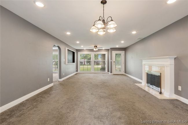 1407 Slate Run Rd, Home with 3 bedrooms, 3 bathrooms and null parking in New Albany IN | Image 23