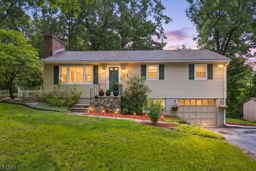 2 Oak Dr, Newton, NJ, 07860-6820 | Card Image