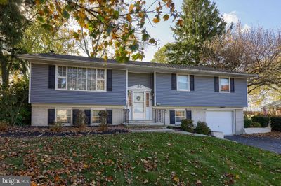 1821 Amity Drive, House other with 5 bedrooms, 3 bathrooms and null parking in LANCASTER PA | Image 3