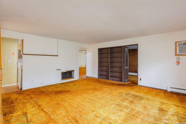 2 Edge Ln, House other with 4 bedrooms, 2 bathrooms and null parking in Wantagh NY | Image 6