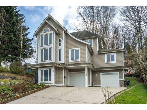 13838 116 Ave, Surrey, BC, V3R2T2 | Card Image