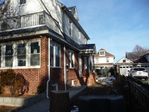 11833 191st St, Saint Albans, NY, 11412-3334 | Card Image