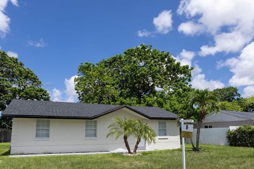 355 Sw 17th Ave, Homestead, FL, 33030-6638 | Card Image