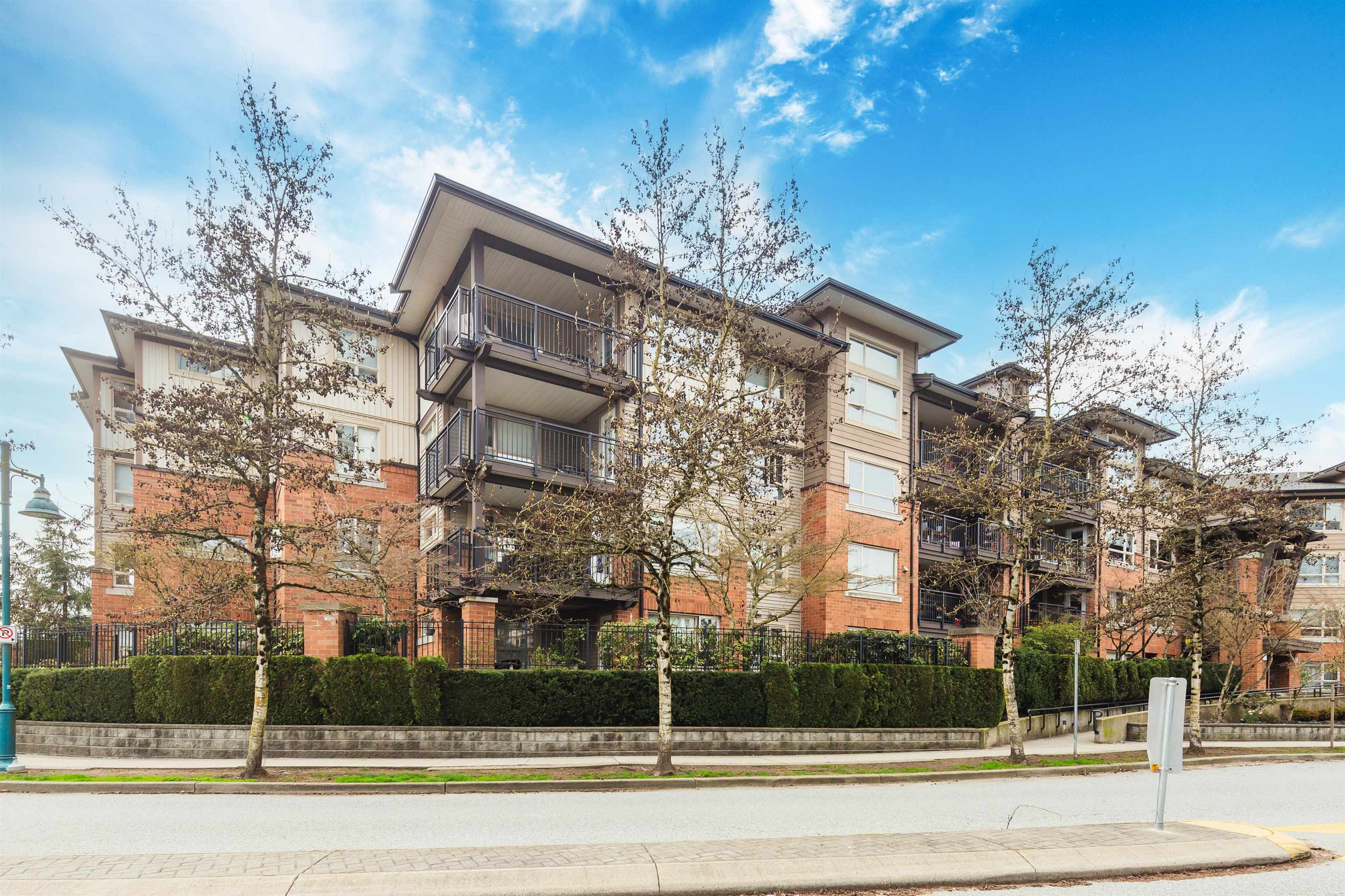 210 - 600 Klahanie Drive, Condo with 2 bedrooms, 2 bathrooms and 2 parking in Port Moody BC | Image 31