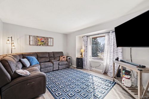 9184 Chesterfield Dr, Swartz Creek, MI, 48473-1000 | Card Image