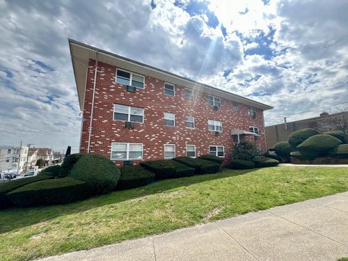 apt-204-35 Beers St, Bridgeport, CT, 06606-5629 | Card Image