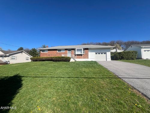 2220 Hixton Rd, Duncansville, PA, 16635-8134 | Card Image