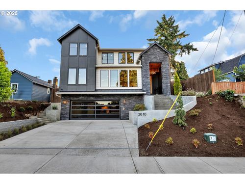 2010 Lincoln Ave, Vancouver, WA, 98660-2353 | Card Image