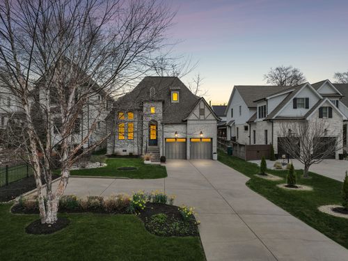 1110A Biltmore Dr, Nashville, TN, 37204-4153 | Card Image