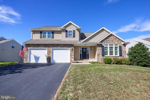 2245 Nancy Lee Ave, LEBANON, PA, 17042-5792 | Card Image