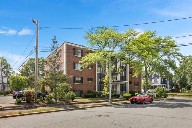 APT-6 - 50 Tuttle St, Condo with 2 bedrooms, 1 bathrooms and 1 parking in Wakefield MA | Image 20