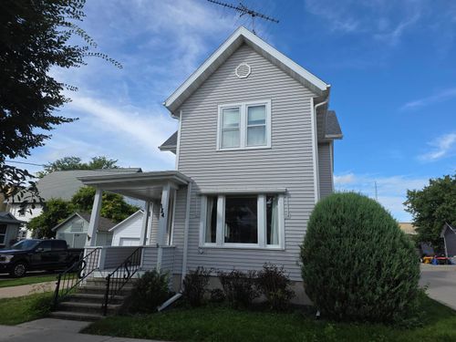 134 W Prairie St, Columbus, WI, 53925-1531 | Card Image