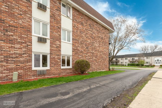 Photos from the side of the unit - first floor | Image 17