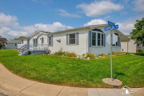6682 Congress St, Van Buren Township, MI, 48111-4250 | Card Image