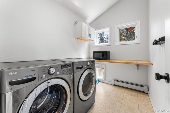 Laundry Room #1 with Dog Door | Image 15