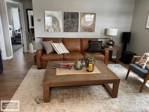 7736 Washburn, Washington Township, MI, 48094-2885 | Card Image