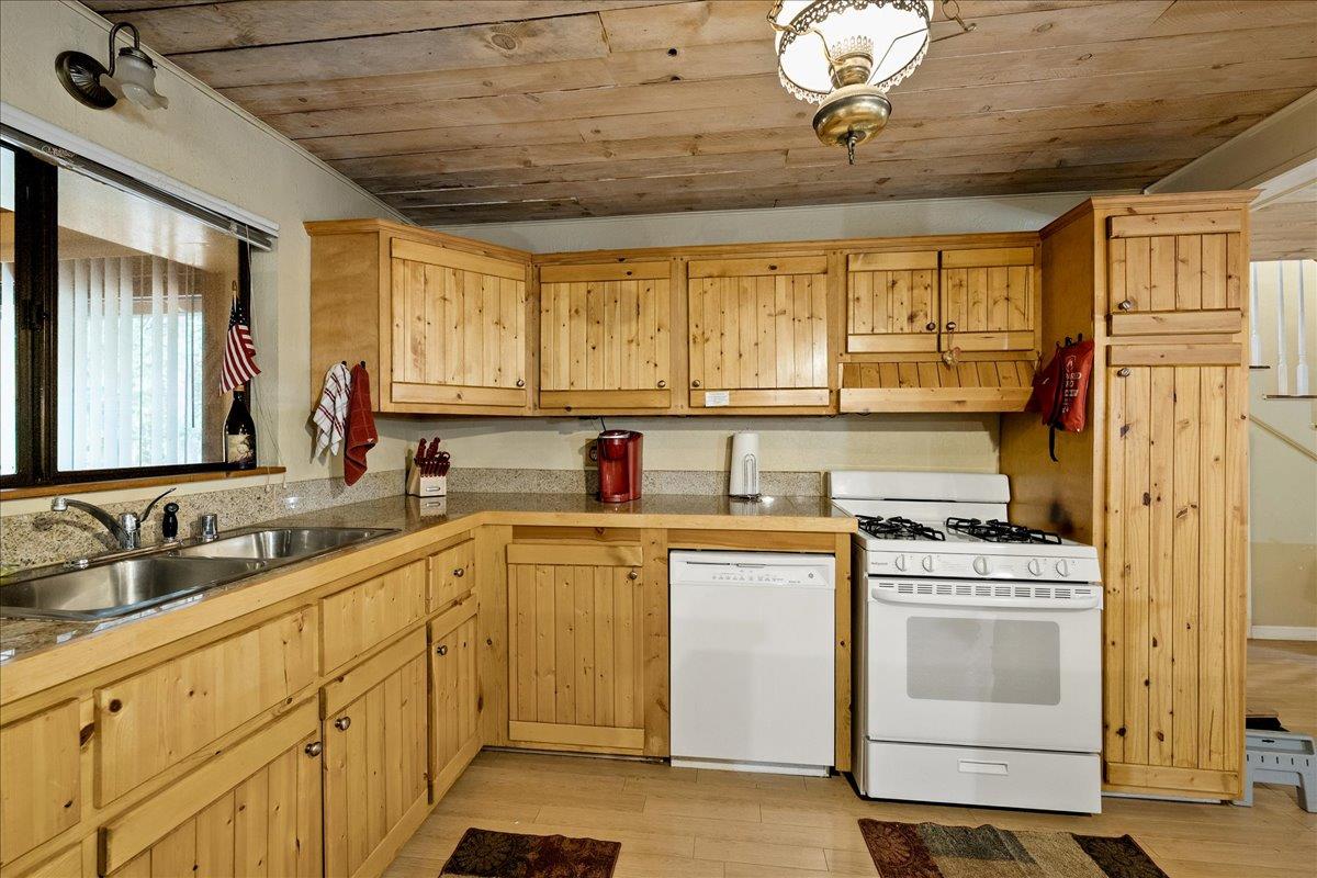 Residential in Foresthill 3