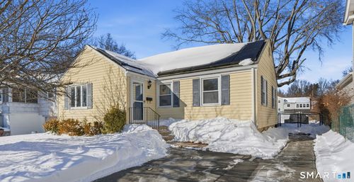 16 Clarendon Ave, West Hartford, CT, 06110-1207 | Card Image