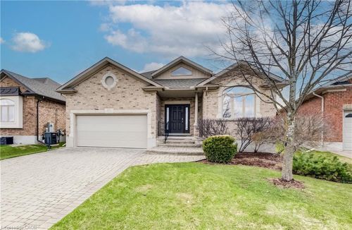 175 Stonecroft Way, New Hamburg, ON, N3A4R2 | Card Image