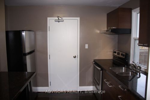 5-3717 Lake Shore Blvd W, Toronto, ON, M8W1P8 | Card Image