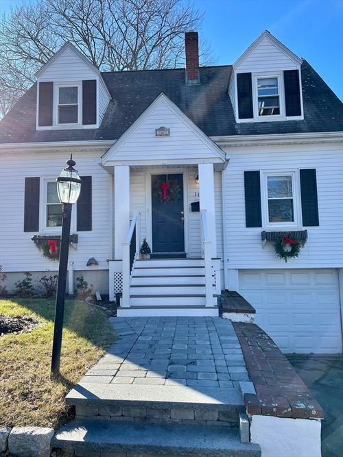 161 Phipps St, Quincy, MA, 02169-6611 | Card Image