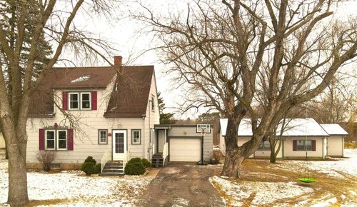 511 S Main St, Upsala, MN, 56384-8424 | Card Image