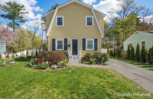 74 Linwood St, Brockton, MA, 02301-5624 | Card Image