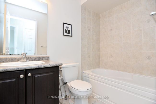 22 Cloudburst Rd, House attached with 3 bedrooms, 3 bathrooms and 2 parking in Brampton ON | Image 18