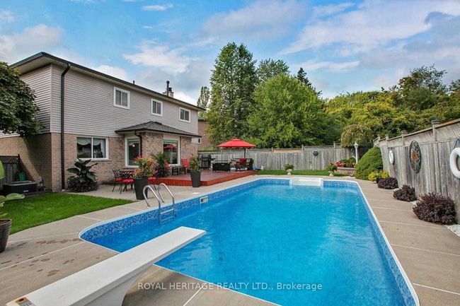 28 Cawker Crt, House other with 5 bedrooms, 4 bathrooms and 4 parking in Whitby ON | Image 46