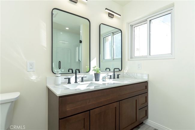 251 N Whitnall Hwy, House other with 4 bedrooms, 3 bathrooms and 4 parking in Burbank CA | Image 33