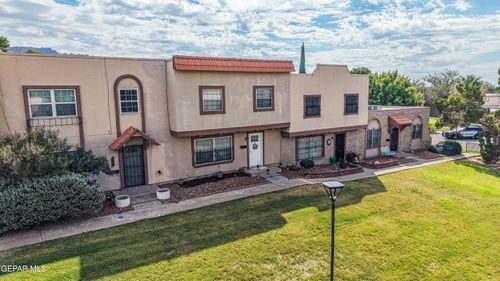 211 Paso Noble Dr, El Paso, TX, 79912-4413 | Card Image