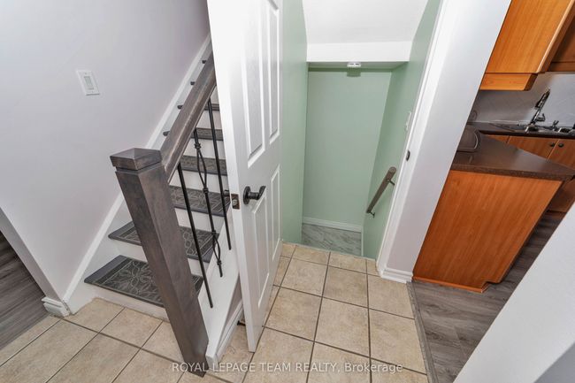 203 Rosemary Gdns, House attached with 3 bedrooms, 2 bathrooms and 4 parking in Orléans ON | Image 27