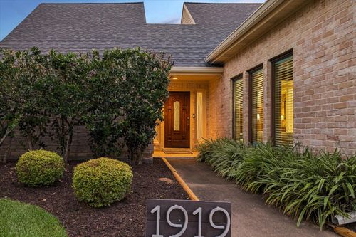 1919 Quarterpath Drive, Richmond, TX, 77406 | Card Image