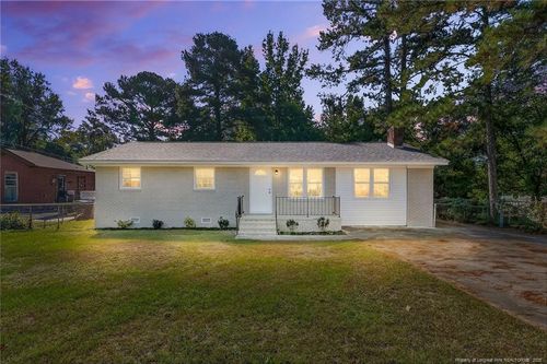 835 Dwain Dr, Fayetteville, NC, 28305-5434 | Card Image