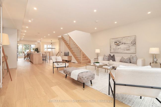 1048 Roosevelt Rd, House attached with 5 bedrooms, 6 bathrooms and 2 parking in Mississauga ON | Image 10
